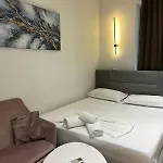 Luxury Blloku Apartamento Tirana
