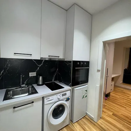 Luxury Blloku Apartamento Tirana