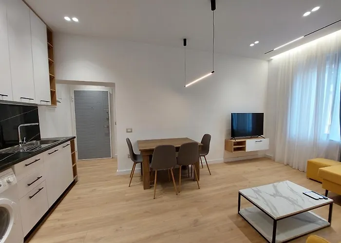 Luxury Blloku Appartamento Tirana